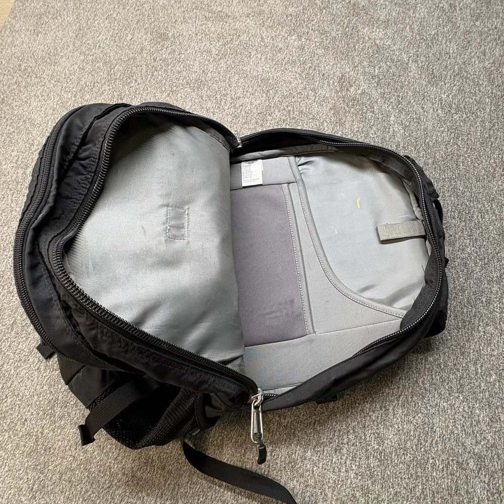 THE NORTH FACE Borealis Commuter Laptop Backpack School Travel Hiking Bag Black